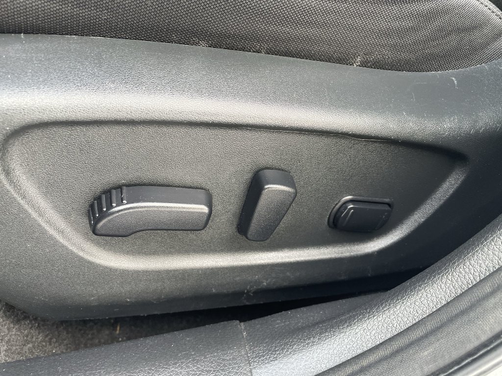 2019 Nissan Rogue S | Htd Seats | Cam | USB in Saint John, New Brunswick - 20 - w1024h768px