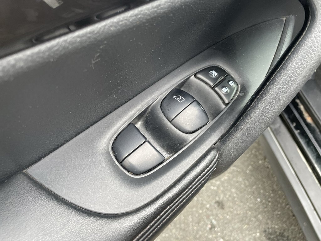 2019 Nissan ROGUE S | Backup Cam | USB | Keyless in Saint John, New Brunswick - 21 - w1024h768px