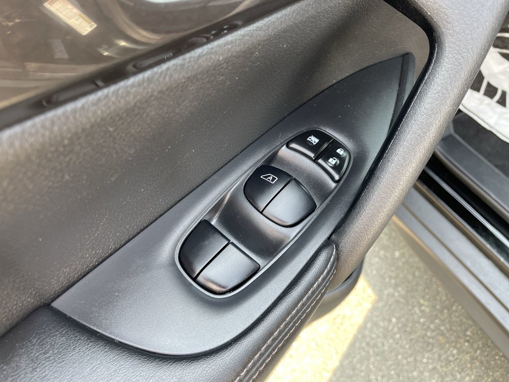 2020 Nissan ROGUE S | Backup Cam | USB | Keyless in Saint John, New Brunswick - 21 - w1024h768px