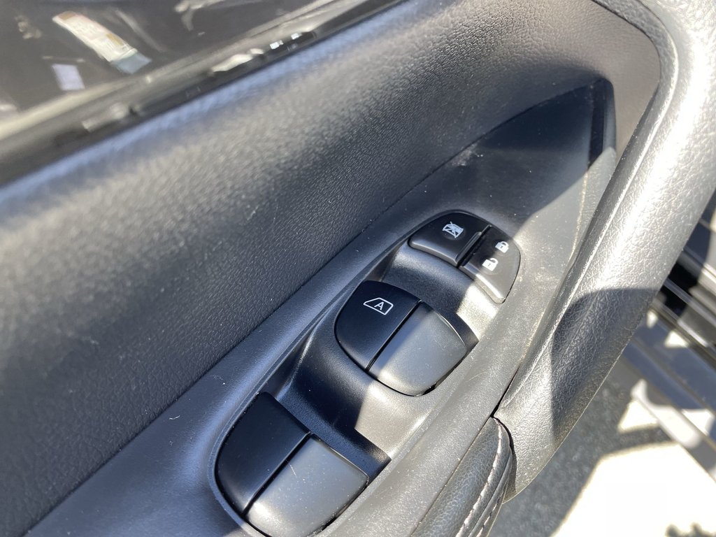 Nissan ROGUE S | Backup Cam | USB | Keyless 2020 à Saint John, Nouveau-Brunswick - 21 - w1024h768px