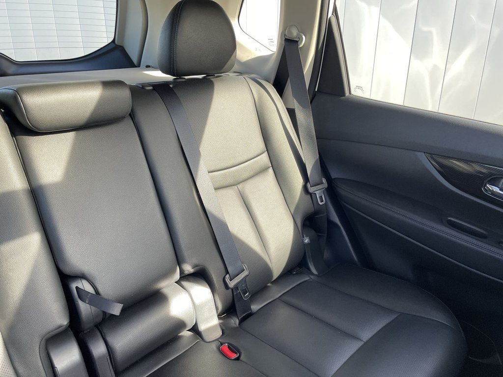2020 Nissan ROGUE SL | cam | usb | leather seats | nav in Saint John, New Brunswick - 12 - w1024h768px