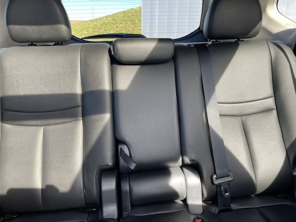 2020 Nissan ROGUE SL | cam | usb | leather seats | nav in Saint John, New Brunswick - 13 - w1024h768px