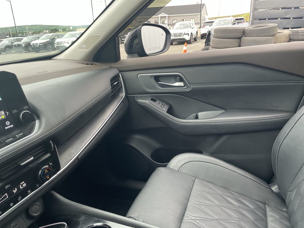 2022 Nissan ROGUE PLATINUM | Roof | Htd Lthr | USB in Saint John, New Brunswick - 11 - w1024h768px