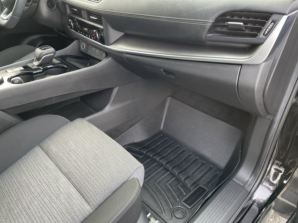 2023 Nissan ROGUE SV MOONROOF |Leather| USB| HtdSeats in Saint John, New Brunswick - 50 - w1024h768px