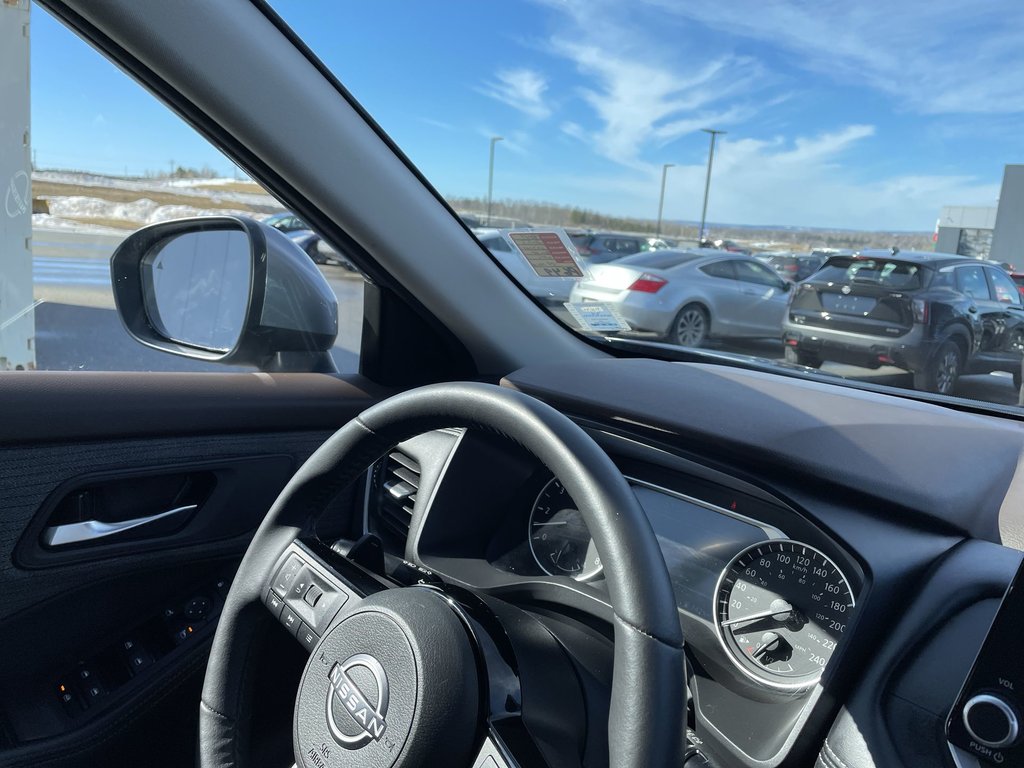 2023 Nissan ROGUE SV MOONROOF | cam | Nav | Warranty to 2028 in Saint John, New Brunswick - 10 - w1024h768px