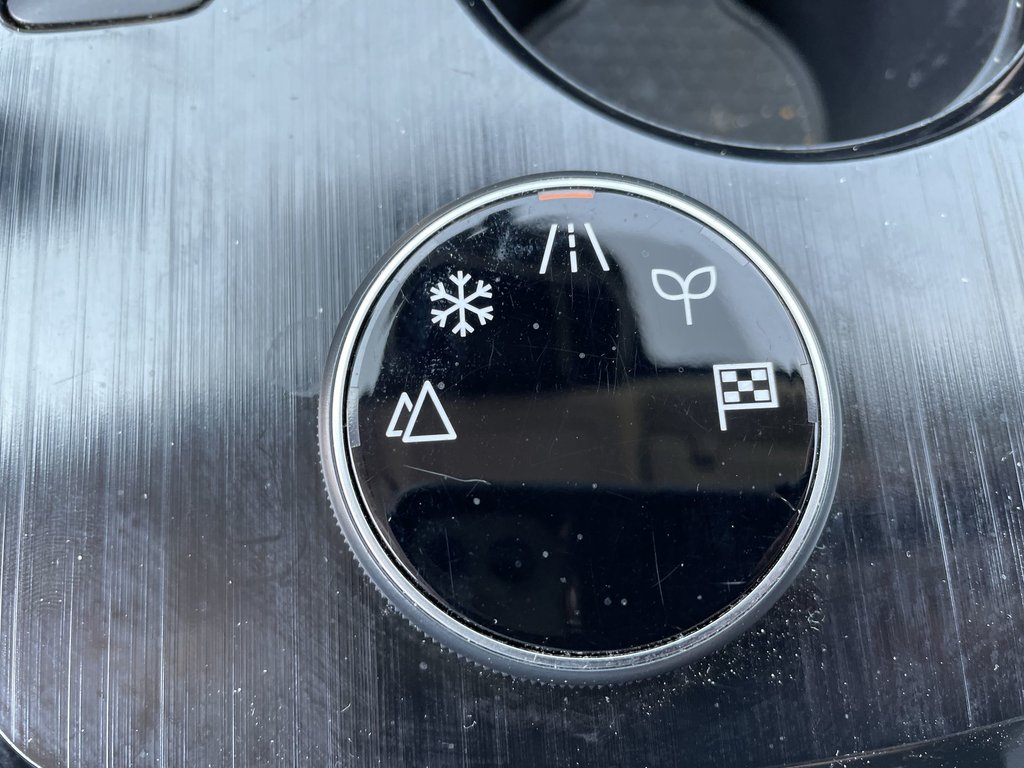 2025 Nissan ROGUE SV MOONROOF in Saint John, New Brunswick - 28 - w1024h768px