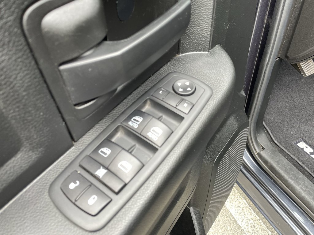 2019 Ram 1500 CLASSIC EXPRESS |BLUETOOTH | KEYLESS | in Saint John, New Brunswick - 21 - w1024h768px