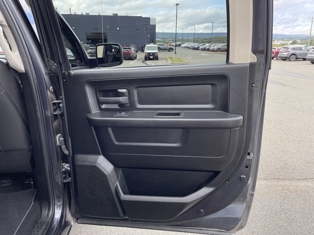 2019 Ram 1500 CLASSIC EXPRESS |BLUETOOTH | KEYLESS | in Saint John, New Brunswick - 47 - w1024h768px