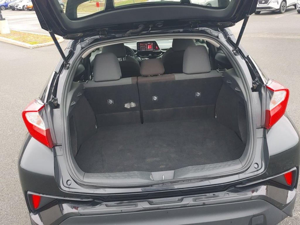 2022 Toyota C-HR in Antigonish, Nova Scotia - 14 - w1024h768px