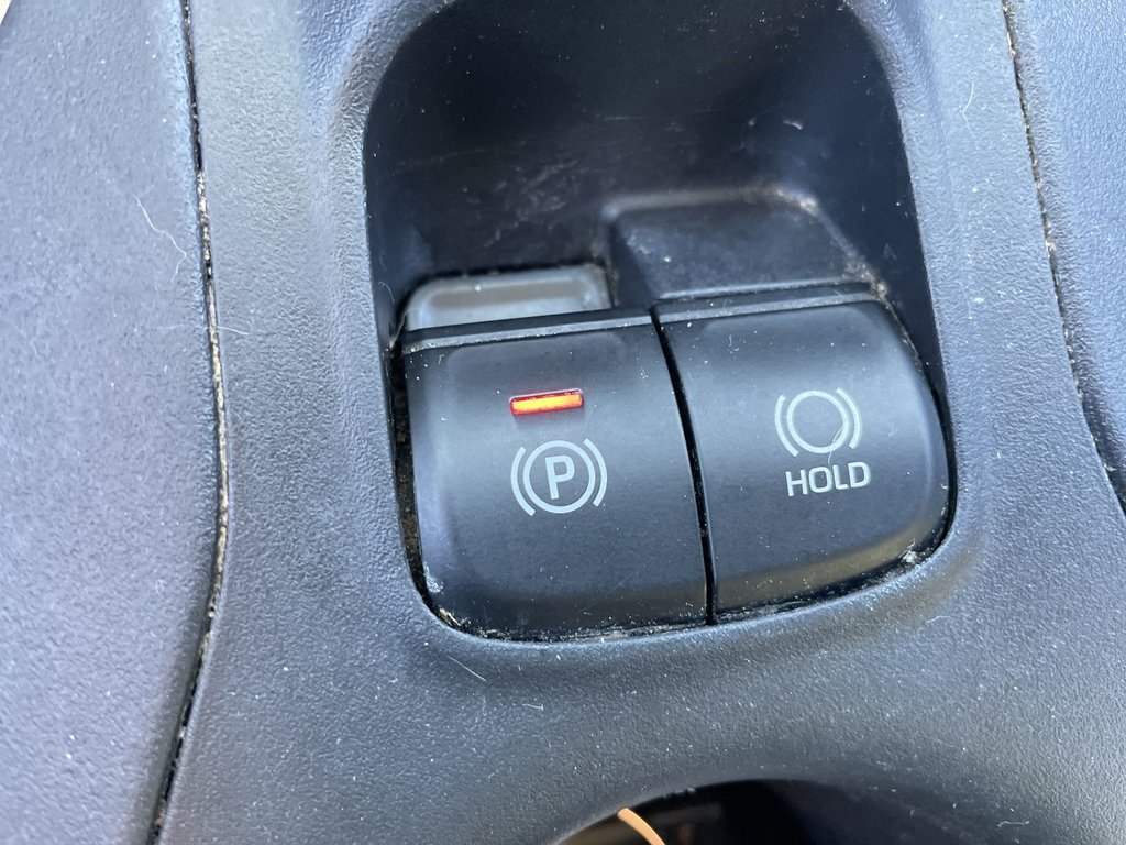 2022 Toyota COROLLA CROSS LE | heated front seat | bluetooth | warranty in Saint John, New Brunswick - 36 - w1024h768px
