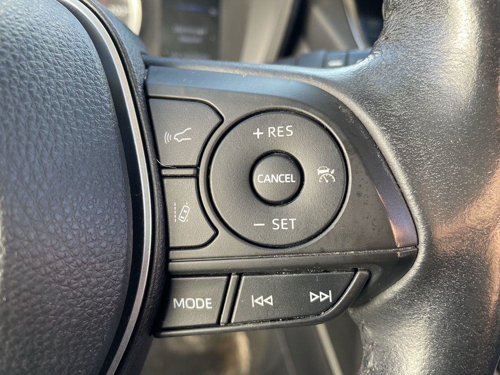 2022 Toyota COROLLA CROSS LE | heated front seat | bluetooth | warranty in Saint John, New Brunswick - 27 - w1024h768px