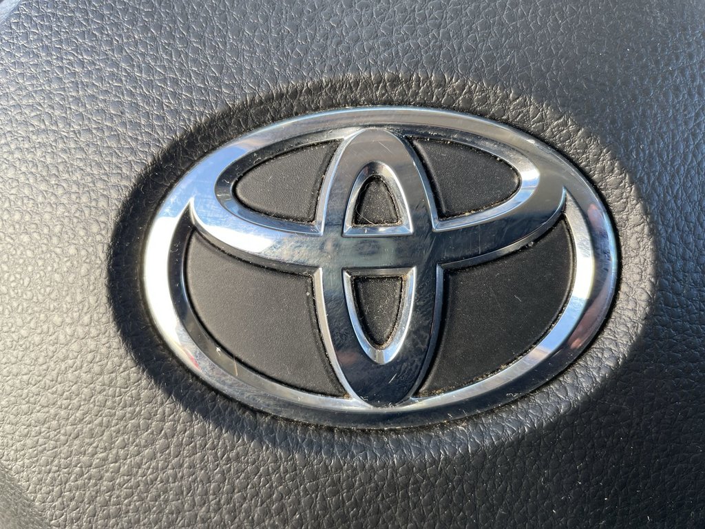 2022 Toyota COROLLA CROSS LE | heated front seat | bluetooth | warranty in Saint John, New Brunswick - 25 - w1024h768px