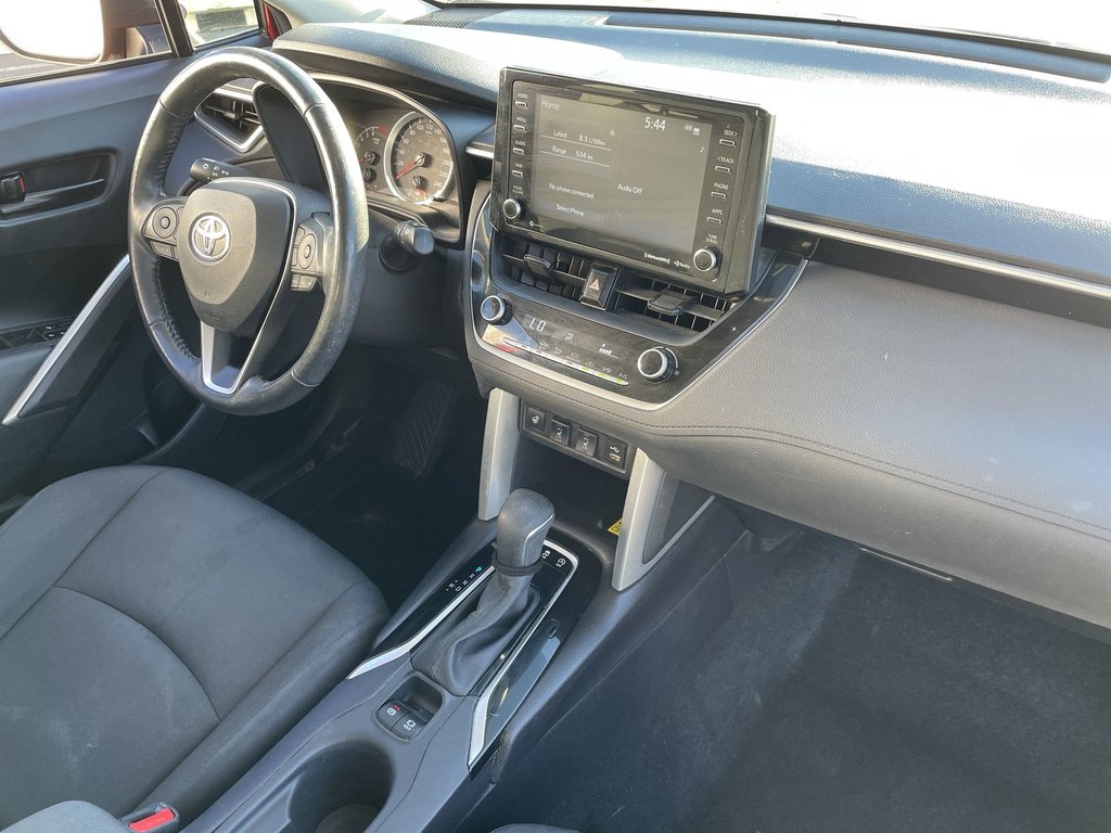2022 Toyota COROLLA CROSS LE | heated front seat | bluetooth | warranty in Saint John, New Brunswick - 10 - w1024h768px
