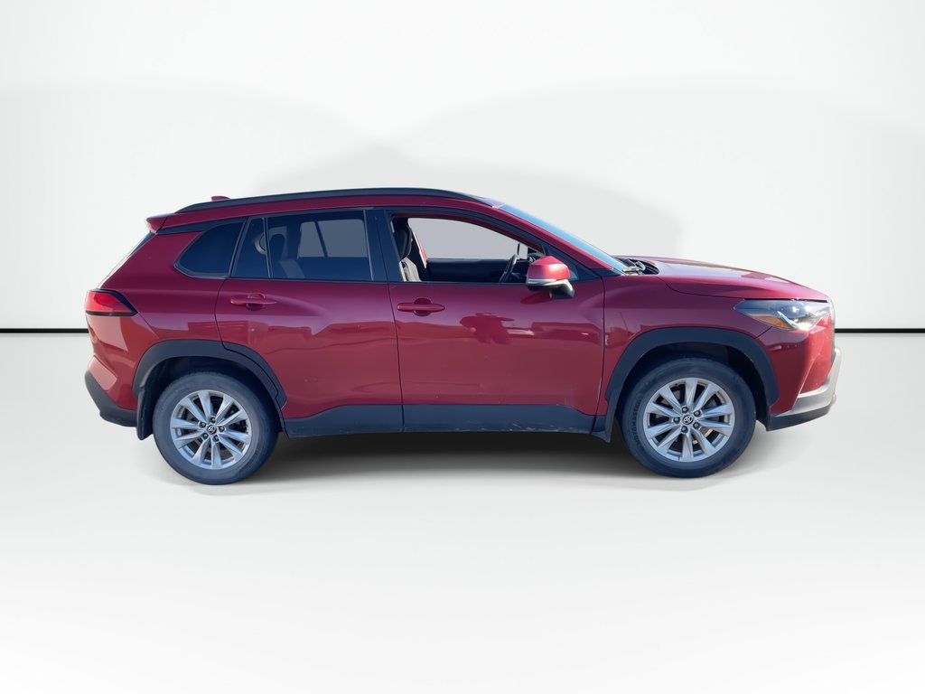 2022 Toyota COROLLA CROSS LE | heated front seat | bluetooth | warranty in Saint John, New Brunswick - 9 - w1024h768px