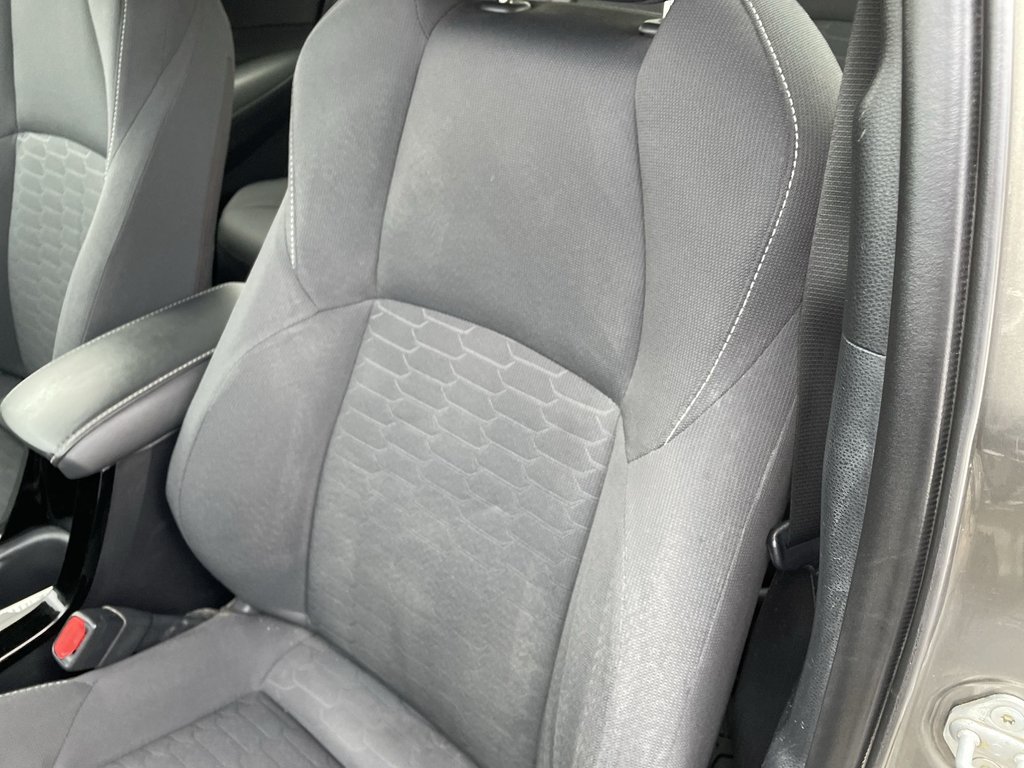 2019 Toyota Corolla Hatchback SE Manual | Backup Camera | USB | Keyless entry in Saint John, New Brunswick - 17 - w1024h768px