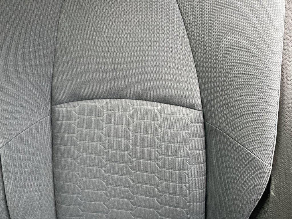 2019 Toyota Corolla Hatchback SE Manual | Backup Camera | USB | Keyless entry in Saint John, New Brunswick - 40 - w1024h768px