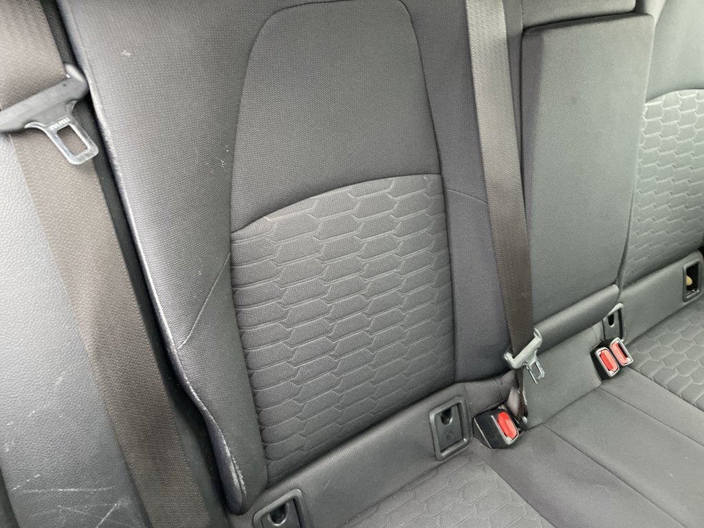 2019 Toyota Corolla Hatchback SE Manual | Backup Camera | USB | Keyless entry in Saint John, New Brunswick - 45 - w1024h768px