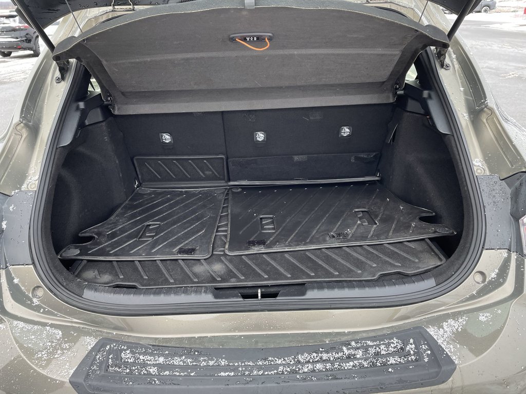 2019 Toyota Corolla Hatchback SE Manual | Backup Camera | USB | Keyless entry in Saint John, New Brunswick - 42 - w1024h768px