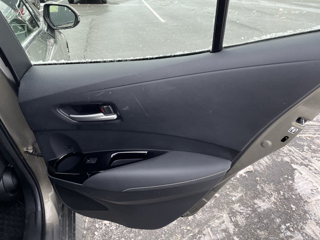 2019 Toyota Corolla Hatchback SE Manual | Backup Camera | USB | Keyless entry in Saint John, New Brunswick - 47 - w1024h768px