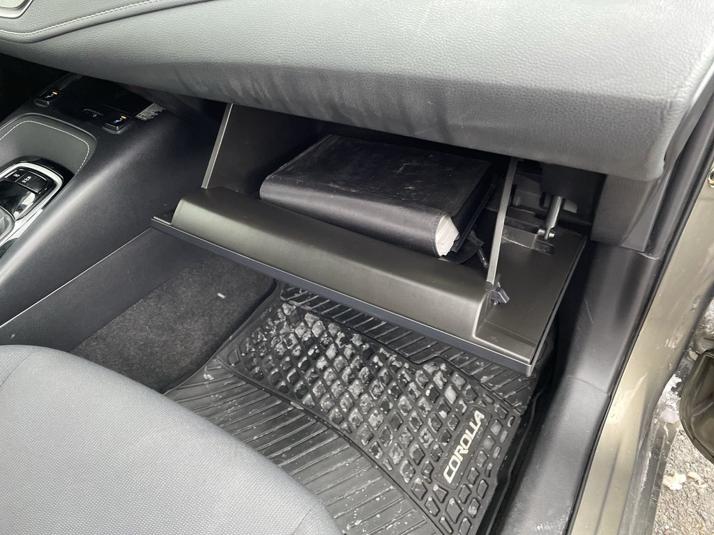 2019 Toyota Corolla Hatchback SE Manual | Backup Camera | USB | Keyless entry in Saint John, New Brunswick - 49 - w1024h768px