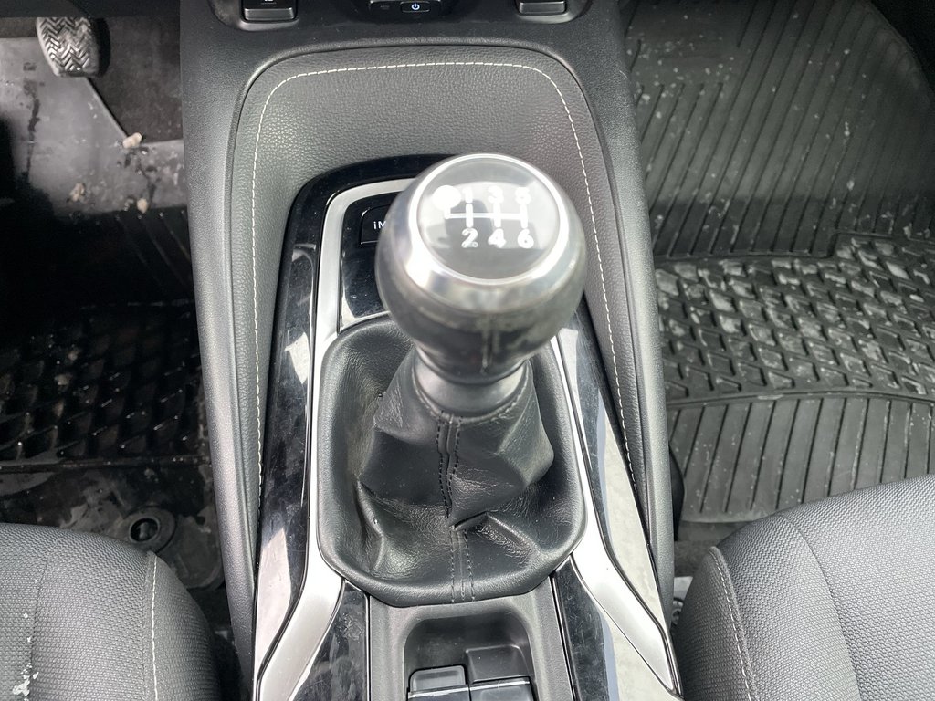 2019 Toyota Corolla Hatchback SE Manual | Backup Camera | USB | Keyless entry in Saint John, New Brunswick - 35 - w1024h768px