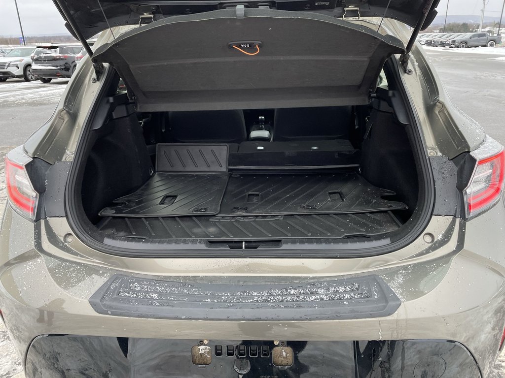 2019 Toyota Corolla Hatchback SE Manual | Backup Camera | USB | Keyless entry in Saint John, New Brunswick - 43 - w1024h768px