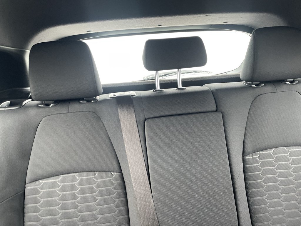 2019 Toyota Corolla Hatchback SE Manual | Backup Camera | USB | Keyless entry in Saint John, New Brunswick - 15 - w1024h768px