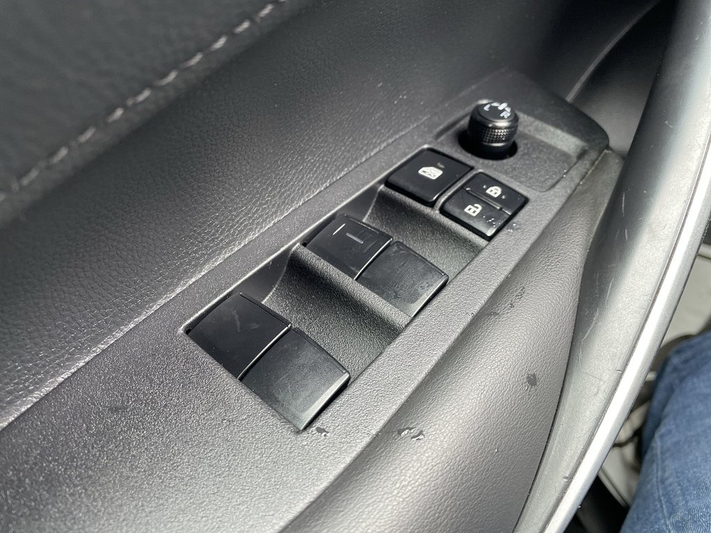 2020 Toyota Corolla in Antigonish, Nova Scotia - 21 - w1024h768px
