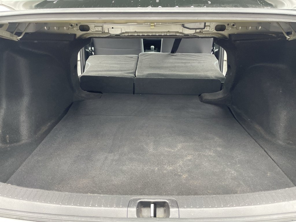 2020 Toyota Corolla in Antigonish, Nova Scotia - 43 - w1024h768px