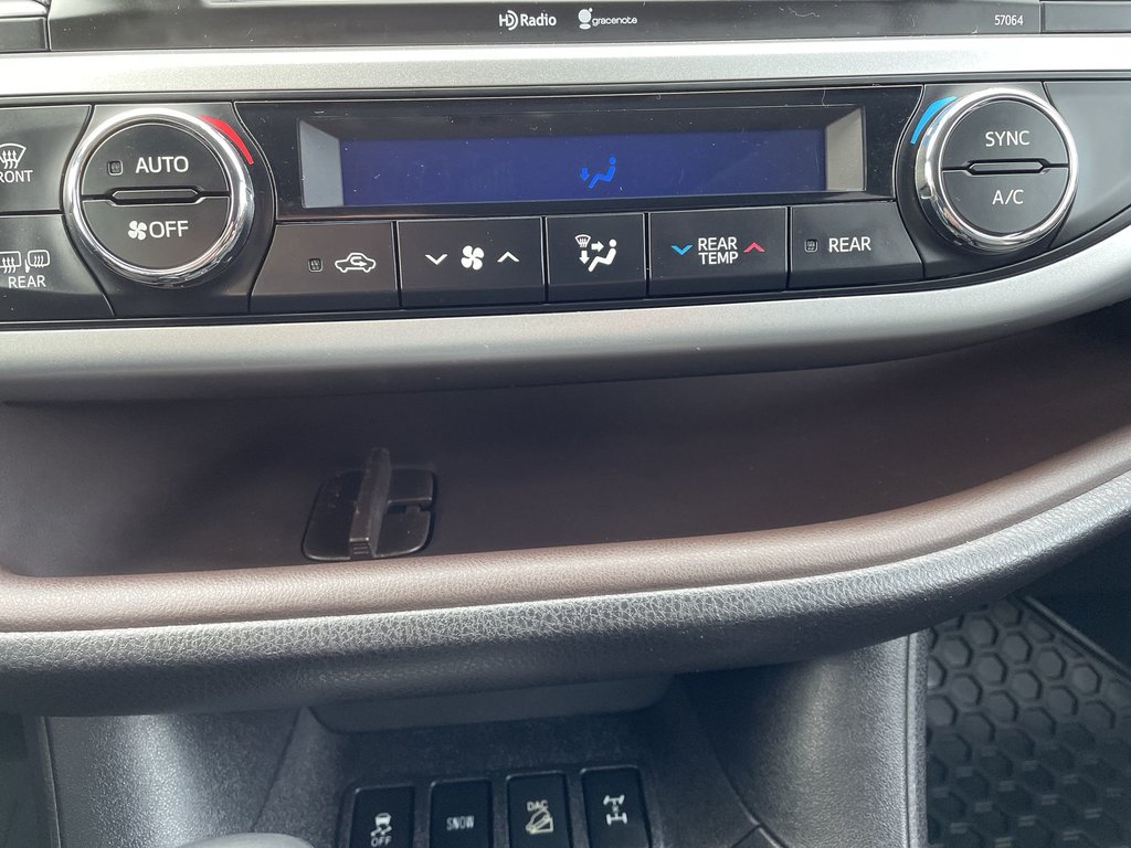 2015 Toyota Highlander Limited | Panoramic Moonroof | Leather | Htd Wheel in Saint John, New Brunswick - 33 - w1024h768px