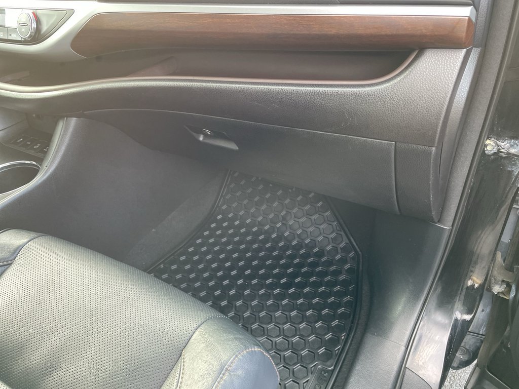 2015 Toyota Highlander Limited | Panoramic Moonroof | Leather | Htd Wheel in Saint John, New Brunswick - 50 - w1024h768px