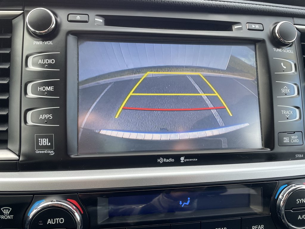 2015 Toyota Highlander Limited | Panoramic Moonroof | Leather | Htd Wheel in Saint John, New Brunswick - 32 - w1024h768px