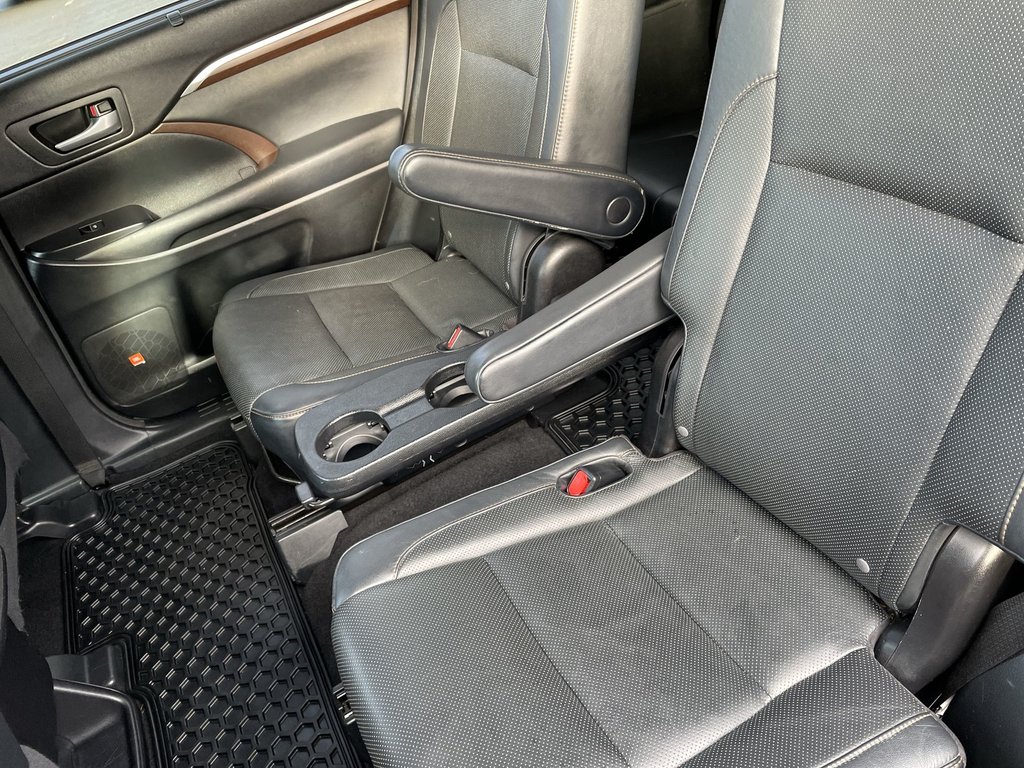 2015 Toyota Highlander Limited | Panoramic Moonroof | Leather | Htd Wheel in Saint John, New Brunswick - 39 - w1024h768px