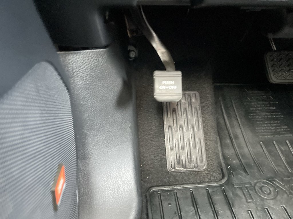 2015 Toyota Highlander Limited | Panoramic Moonroof | Leather | Htd Wheel in Saint John, New Brunswick - 36 - w1024h768px