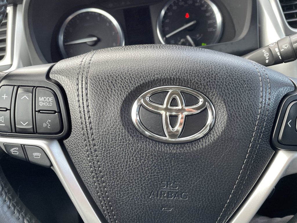 2015 Toyota Highlander Limited | Panoramic Moonroof | Leather | Htd Wheel in Saint John, New Brunswick - 25 - w1024h768px