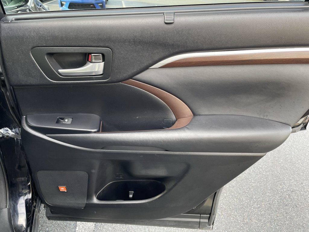 2015 Toyota Highlander Limited | Panoramic Moonroof | Leather | Htd Wheel in Saint John, New Brunswick - 47 - w1024h768px