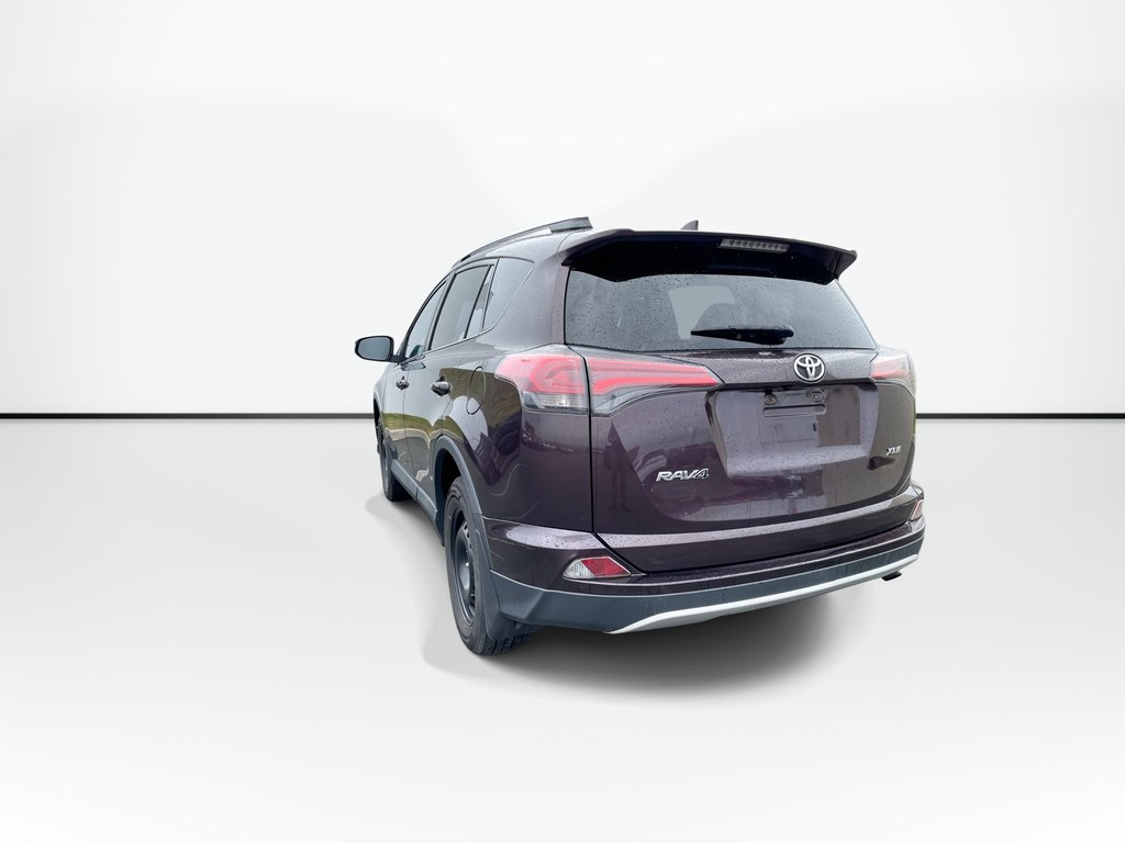 Toyota RAV4 XLE | Heated Seats | Keyless | Backup Cam 2016 à Saint John, Nouveau-Brunswick - 9 - w1024h768px