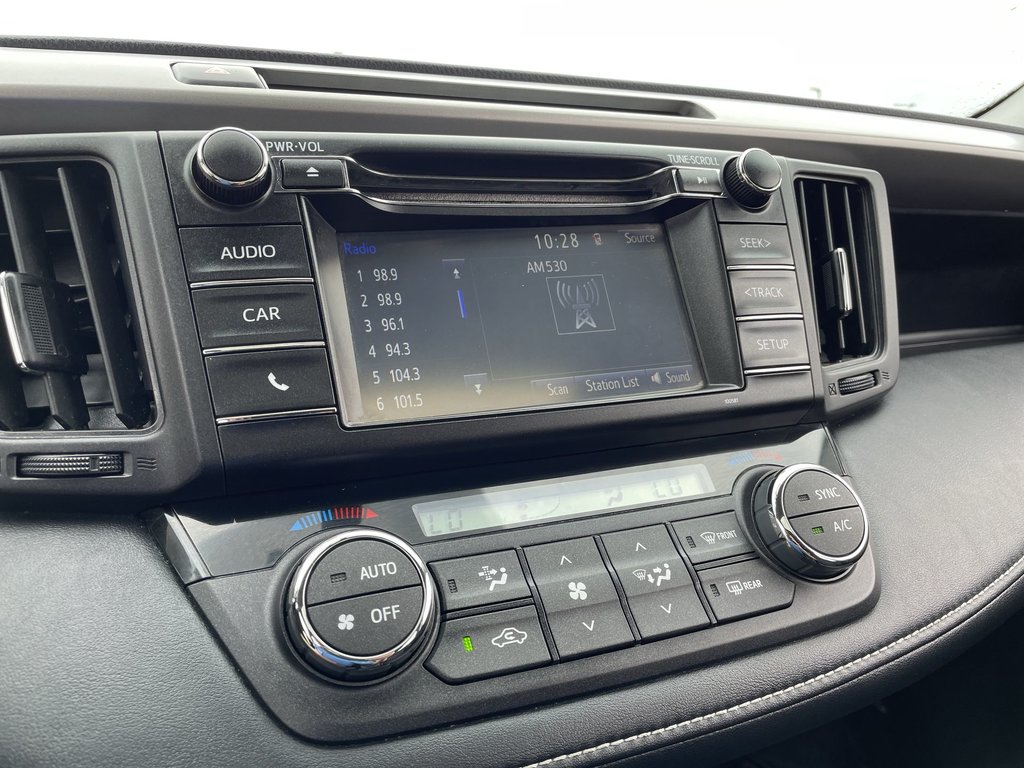 Toyota RAV4 XLE | Heated Seats | Keyless | Backup Cam 2016 à Saint John, Nouveau-Brunswick - 31 - w1024h768px