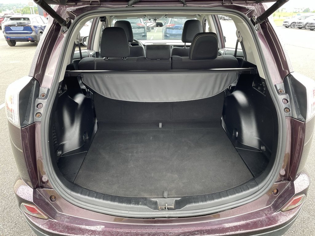 Toyota RAV4 XLE | Heated Seats | Keyless | Backup Cam 2016 à Saint John, Nouveau-Brunswick - 42 - w1024h768px