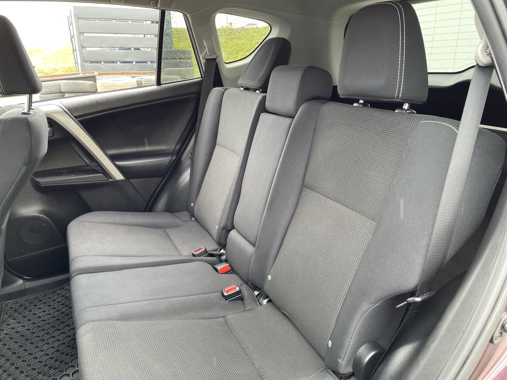 Toyota RAV4 XLE | Heated Seats | Keyless | Backup Cam 2016 à Saint John, Nouveau-Brunswick - 38 - w1024h768px