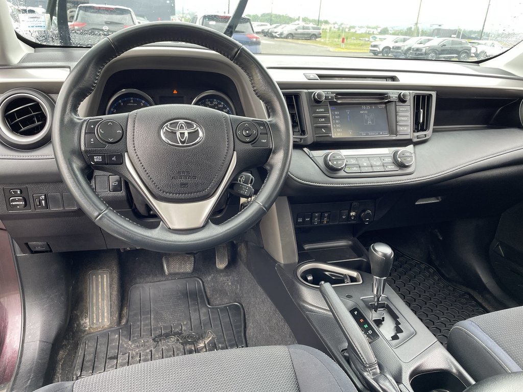 Toyota RAV4 XLE | Heated Seats | Keyless | Backup Cam 2016 à Saint John, Nouveau-Brunswick - 18 - w1024h768px