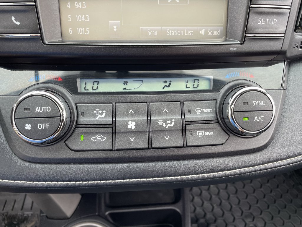 Toyota RAV4 XLE | Heated Seats | Keyless | Backup Cam 2016 à Saint John, Nouveau-Brunswick - 33 - w1024h768px