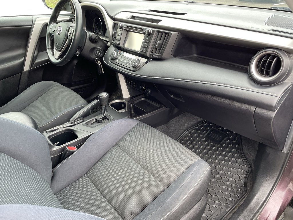 Toyota RAV4 XLE | Heated Seats | Keyless | Backup Cam 2016 à Saint John, Nouveau-Brunswick - 50 - w1024h768px