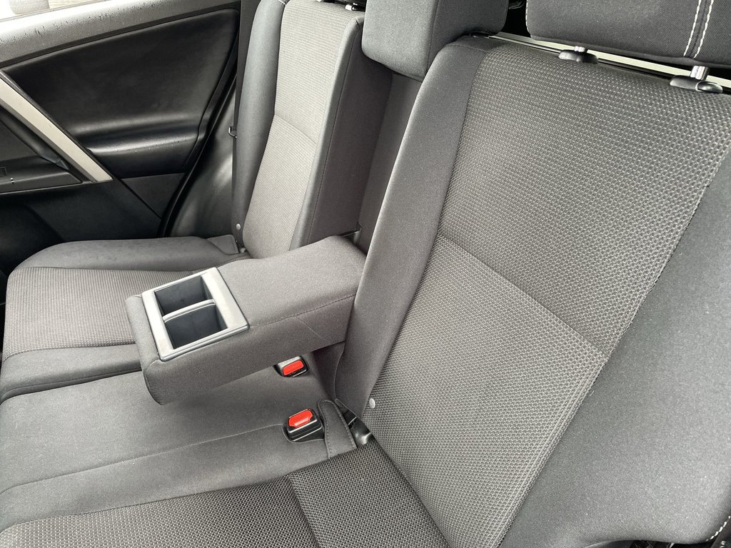 Toyota RAV4 XLE | Heated Seats | Keyless | Backup Cam 2016 à Saint John, Nouveau-Brunswick - 39 - w1024h768px