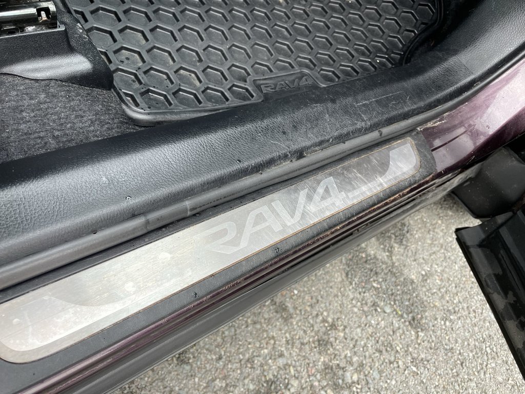 Toyota RAV4 XLE | Heated Seats | Keyless | Backup Cam 2016 à Saint John, Nouveau-Brunswick - 55 - w1024h768px