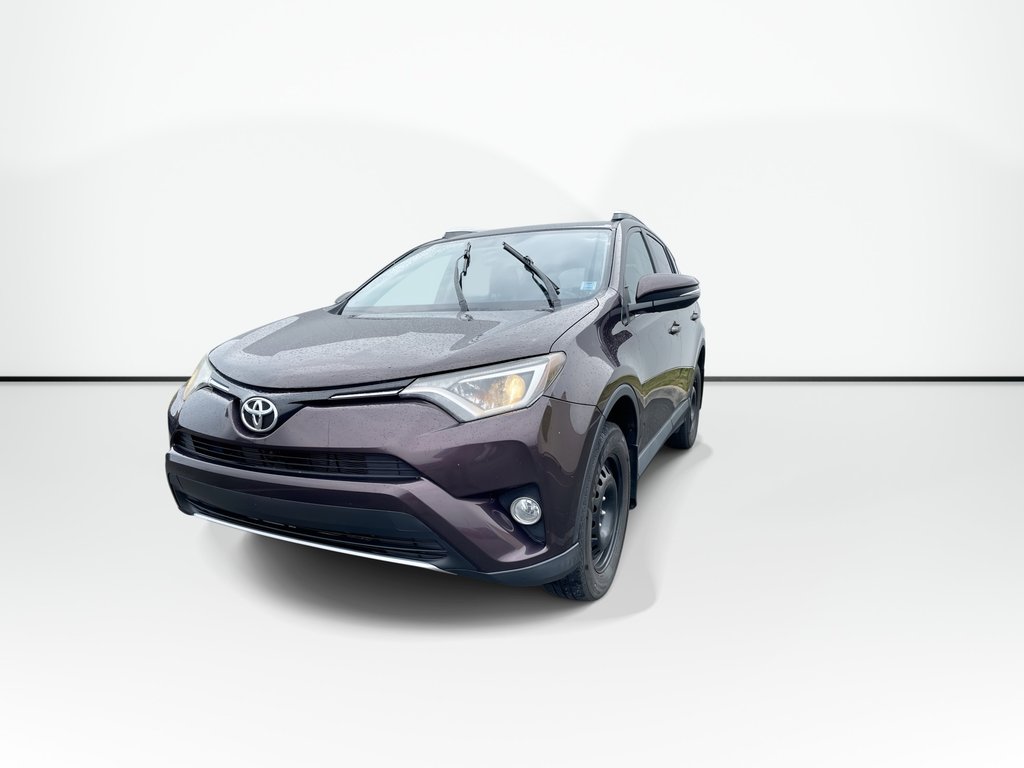 Toyota RAV4 XLE | Heated Seats | Keyless | Backup Cam 2016 à Saint John, Nouveau-Brunswick - 7 - w1024h768px
