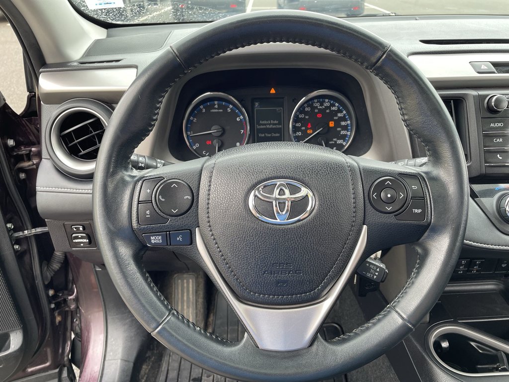 Toyota RAV4 XLE | Heated Seats | Keyless | Backup Cam 2016 à Saint John, Nouveau-Brunswick - 23 - w1024h768px