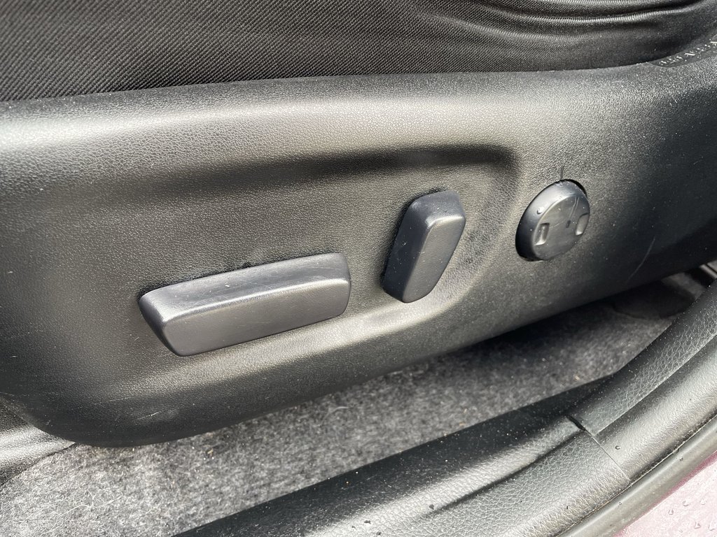 Toyota RAV4 XLE | Heated Seats | Keyless | Backup Cam 2016 à Saint John, Nouveau-Brunswick - 20 - w1024h768px