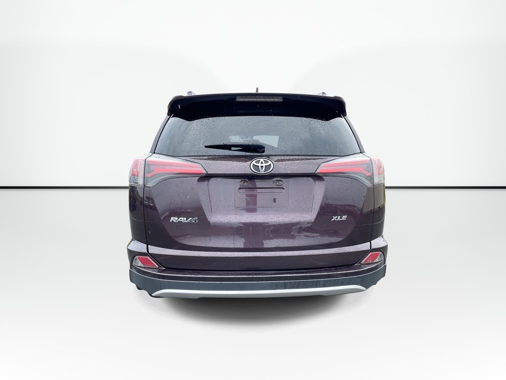 Toyota RAV4 XLE | Heated Seats | Keyless | Backup Cam 2016 à Saint John, Nouveau-Brunswick - 2 - w1024h768px