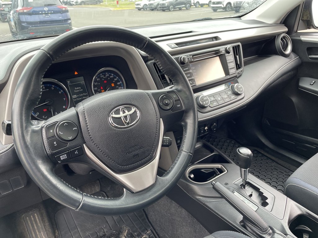 Toyota RAV4 XLE | Heated Seats | Keyless | Backup Cam 2016 à Saint John, Nouveau-Brunswick - 22 - w1024h768px